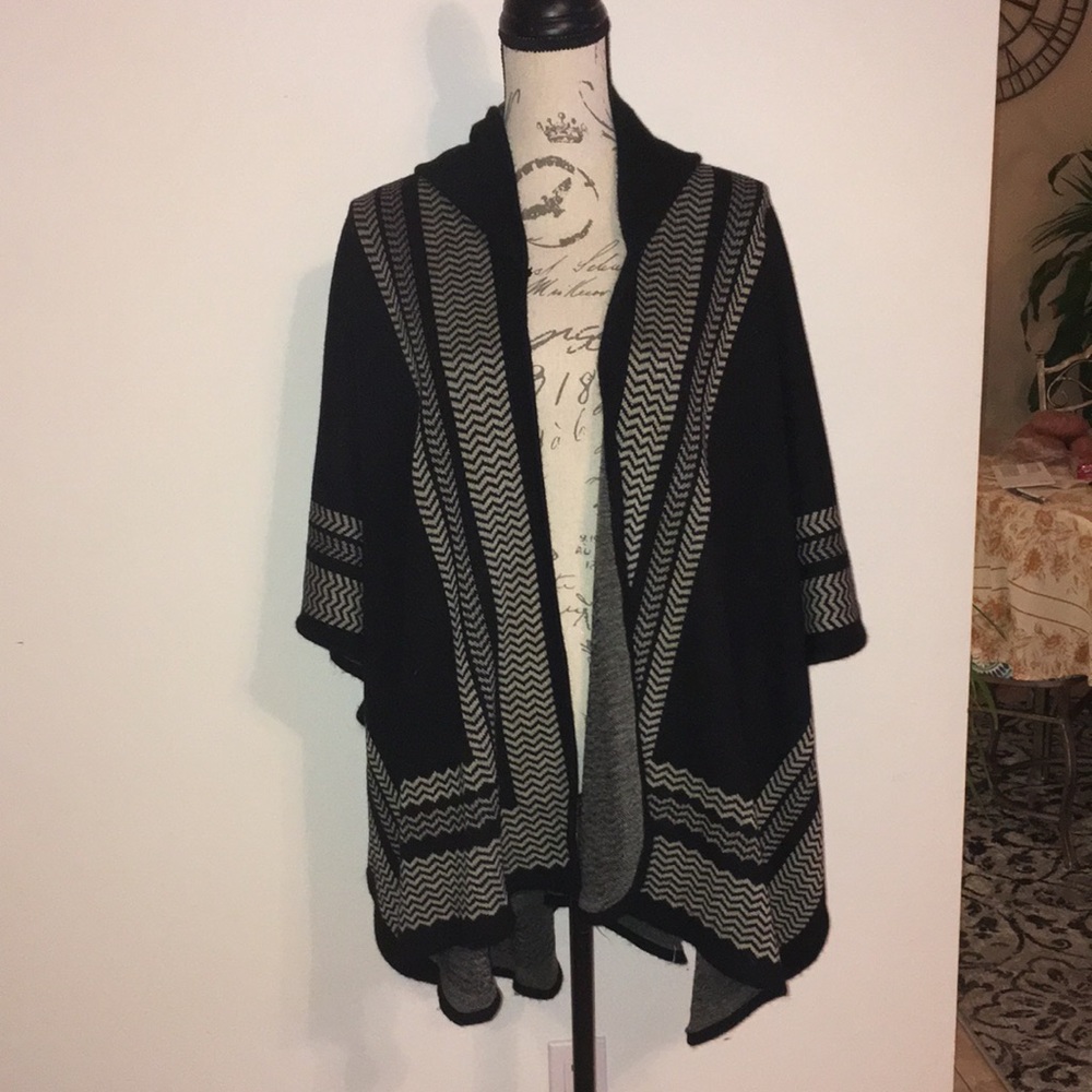 Anthropology Do Everything in Love SHAWL/WRAP